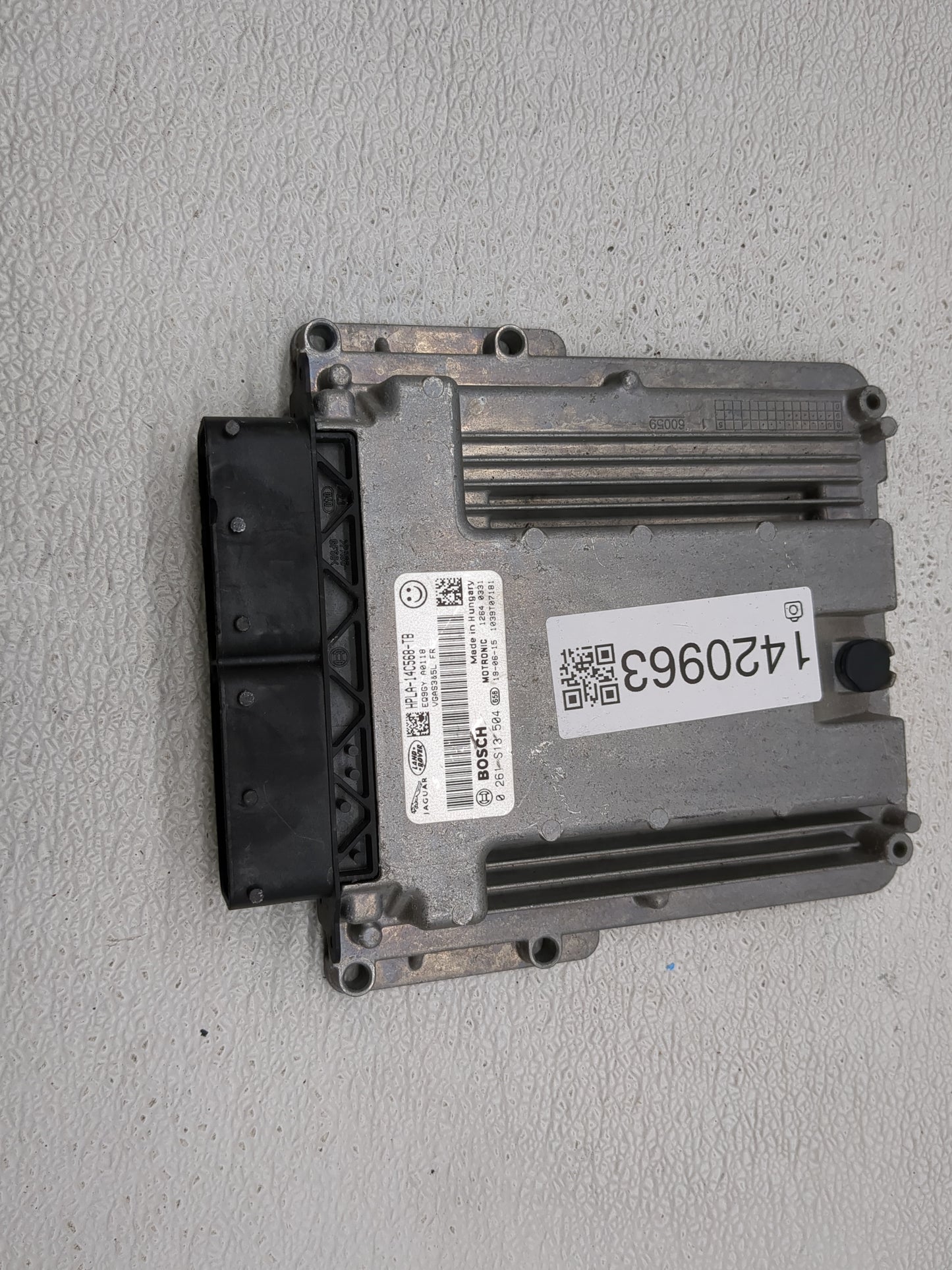 2020 Land Rover Velar PCM Engine Control Computer ECU ECM PCU OEM P/N:HPLA-14C568-TB 0261S13504 Fits Fits 2017 2018 2019 OEM
