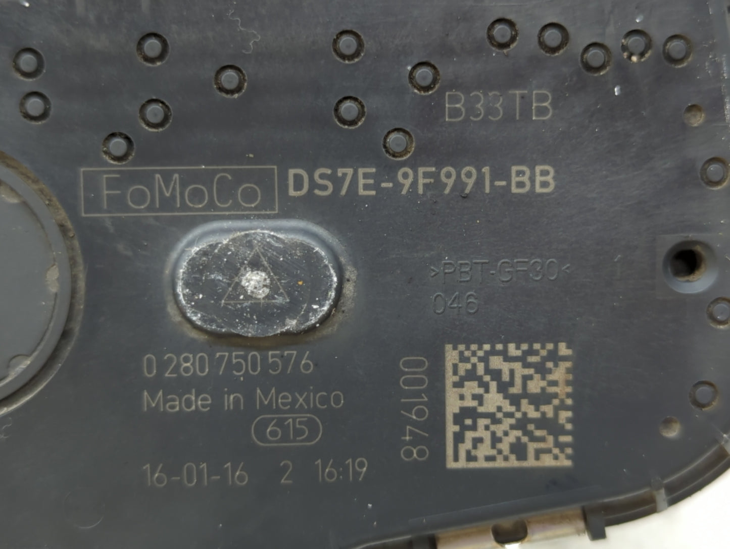 2017-2020 Lincoln Mkz Throttle Body P/N:DS7E-9F991-BD DS7E-9F991-BB Fits Fits 2014 2015 2016 2017 2018 2019 2020 2021 2022 O