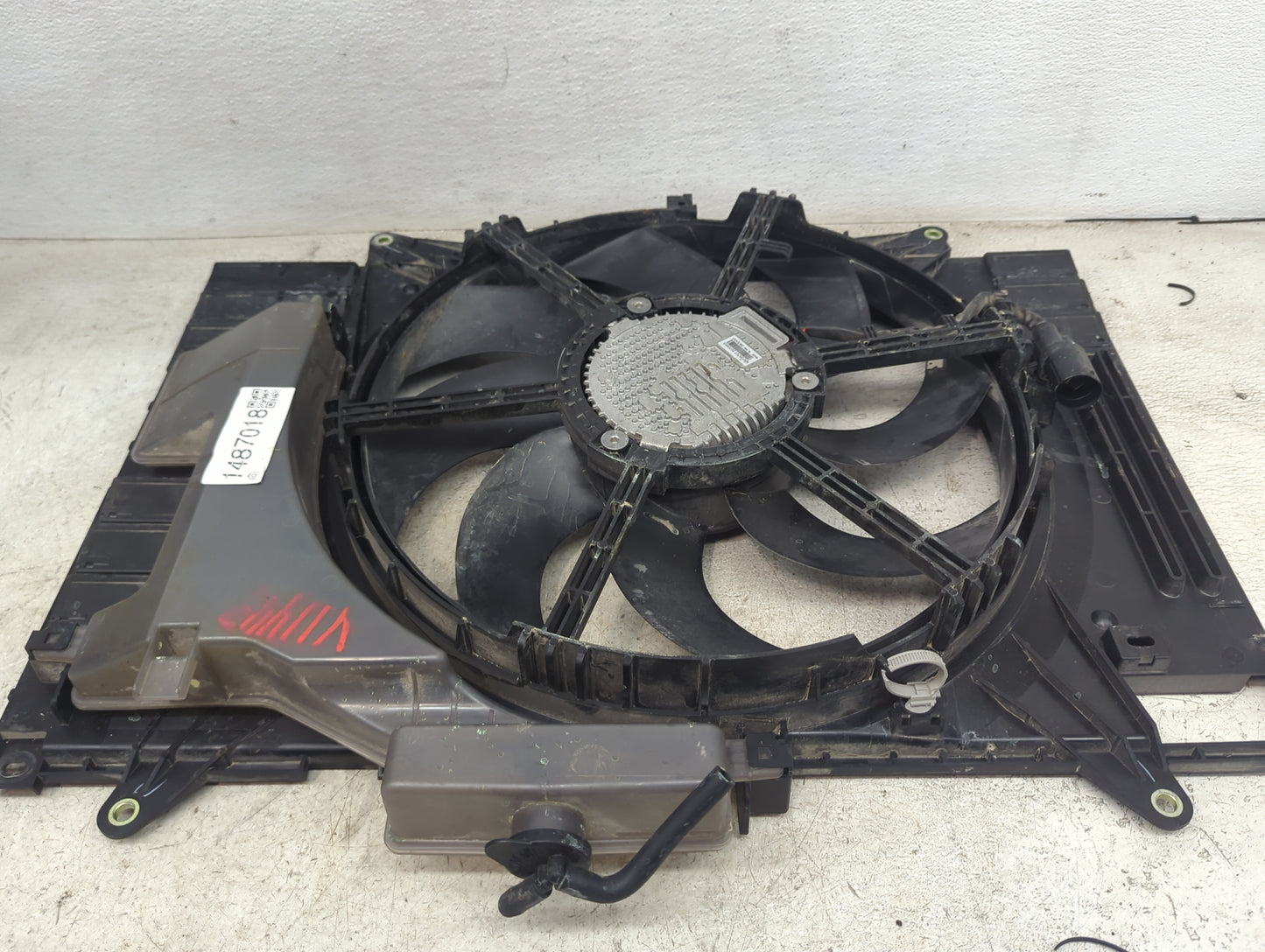 2020 Mazda Cx9 Electric Radiator Cooling Fan Motor Assembly P/N:RY8.314.055A RY8.314.057A Fits Fits 2016 2017 2018 2019 2021