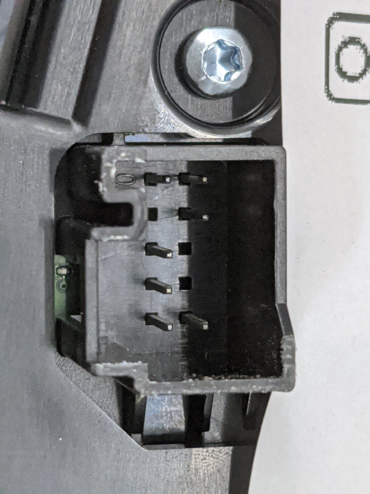 2020 Mercedes-Benz Glb250 Radio AM FM Cd Player Receiver Replacement P/N:A2479004003 A2479014302, A2479023501 Fits Fits 2021