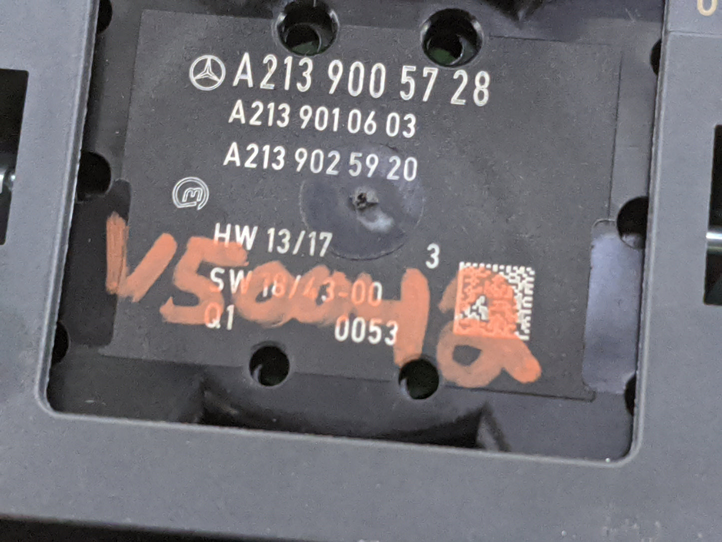 2020 Mercedes E-Class Radio AM FM Cd Player Receiver Replacement P/N:A2139005728 A2139010603, A2139025920, A2139053405 Fits