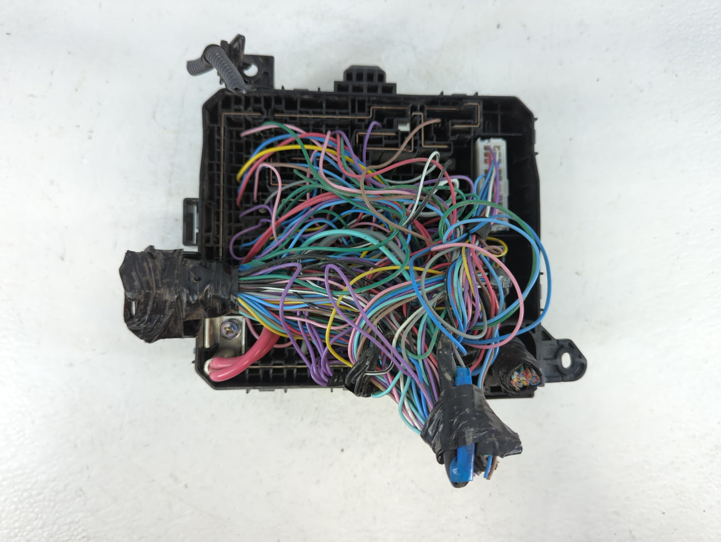 2014-2016 Mitsubishi Outlander Fusebox Fuse Box Panel Relay Module P/N:8565A513 Fits Fits 2014 2015 2016 OEM Used Auto Parts