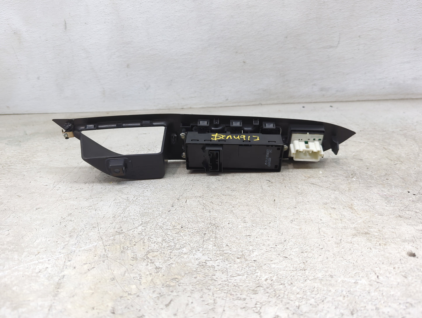 2020 Mitsubishi Outlander Master Power Window Switch Replacement Driver Side Left P/N:8608A417 Fits OEM Used Auto Parts - Oe