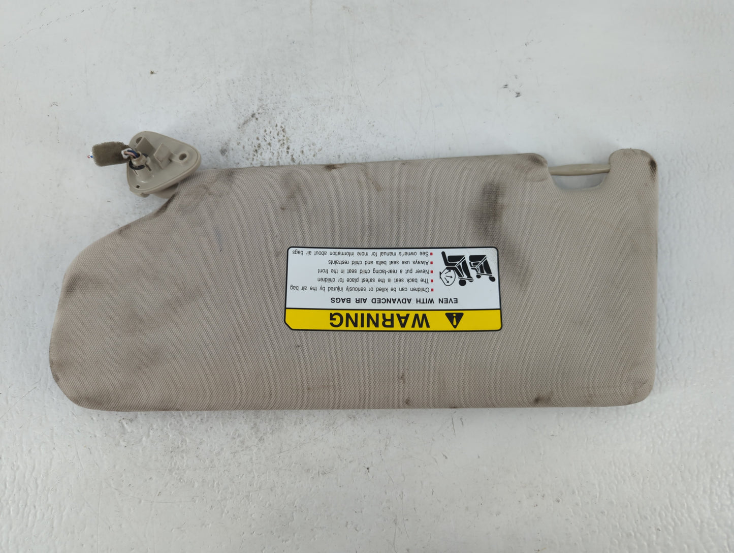 2020 Mitsubishi Outlander Sun Visor Shade Replacement Passenger Right Mirror Fits OEM Used Auto Parts - Oemusedautoparts1.co