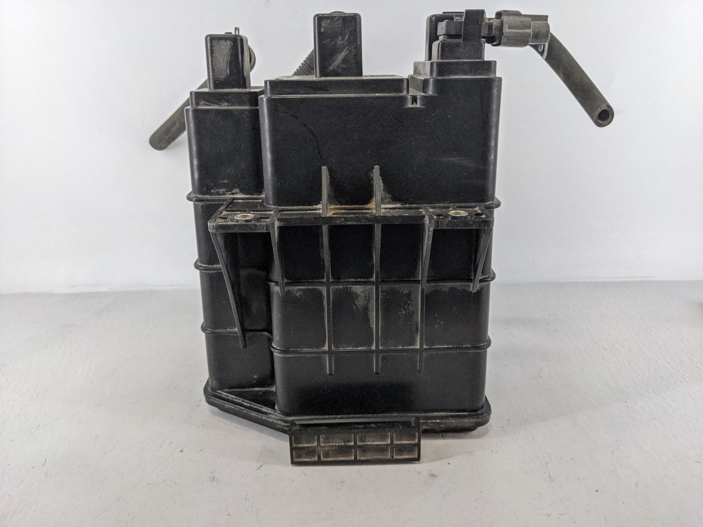2020 Nissan Frontier Fuel Vapor Charcoal Canister - Oemusedautoparts1.com