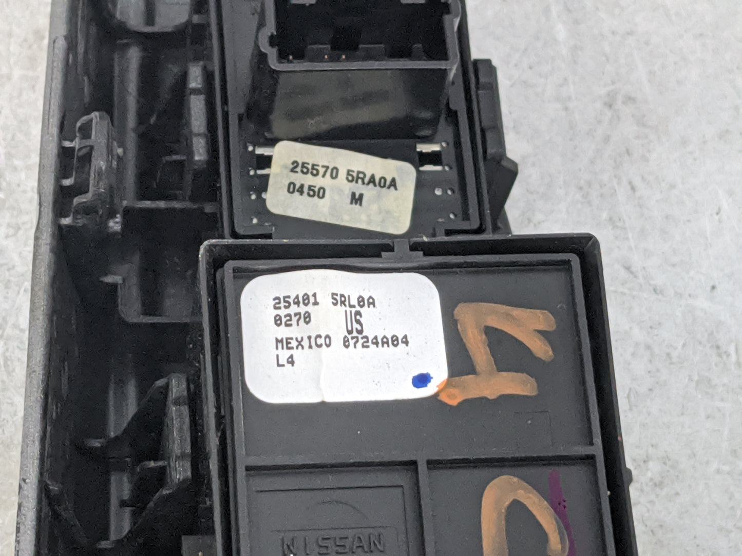 2018-2021 Nissan Kicks Master Power Window Switch Replacement Driver Side Left P/N:25570 5RA0A 25401 5RL0A Fits OEM Used Aut