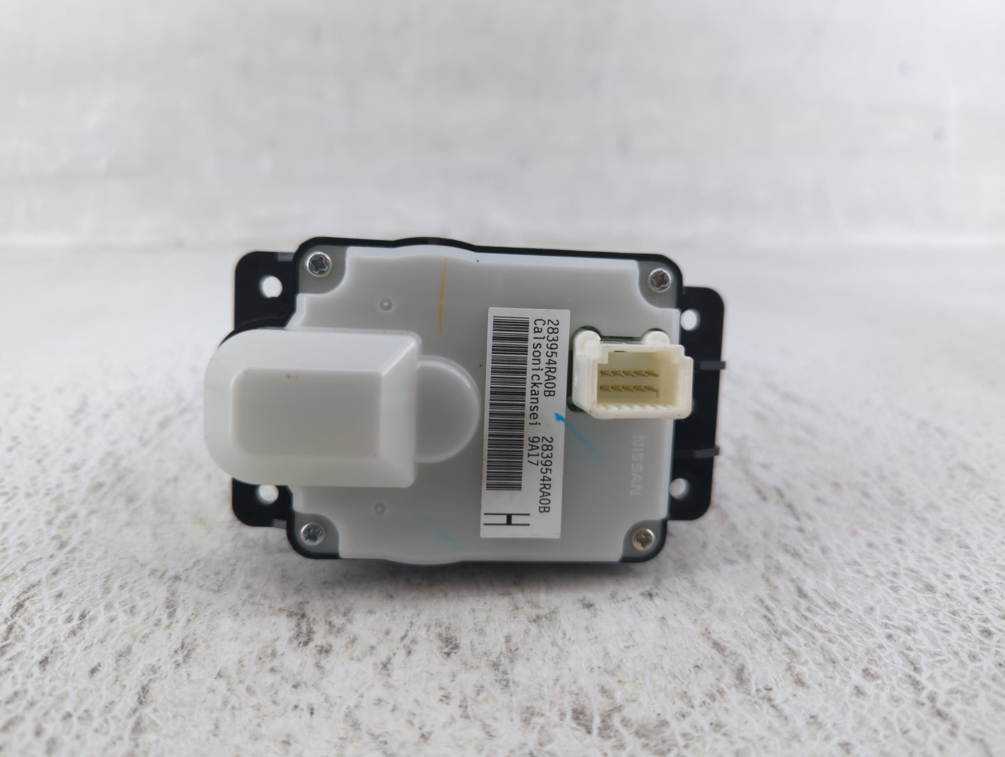 2020 Nissan Maxima Radio Control Panel - Oemusedautoparts1.com