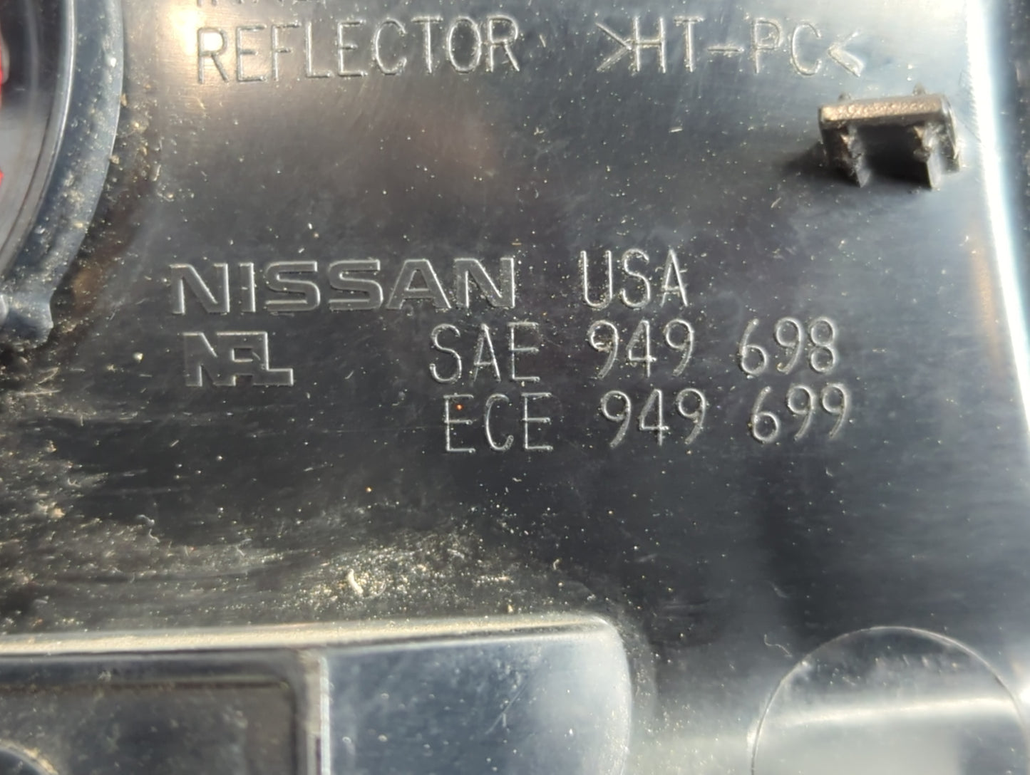2017-2020 Nissan Pathfinder Tail Light Assembly Passenger Right OEM P/N:949 699 949 698 Fits Fits 2017 2018 2019 2020 OEM Us