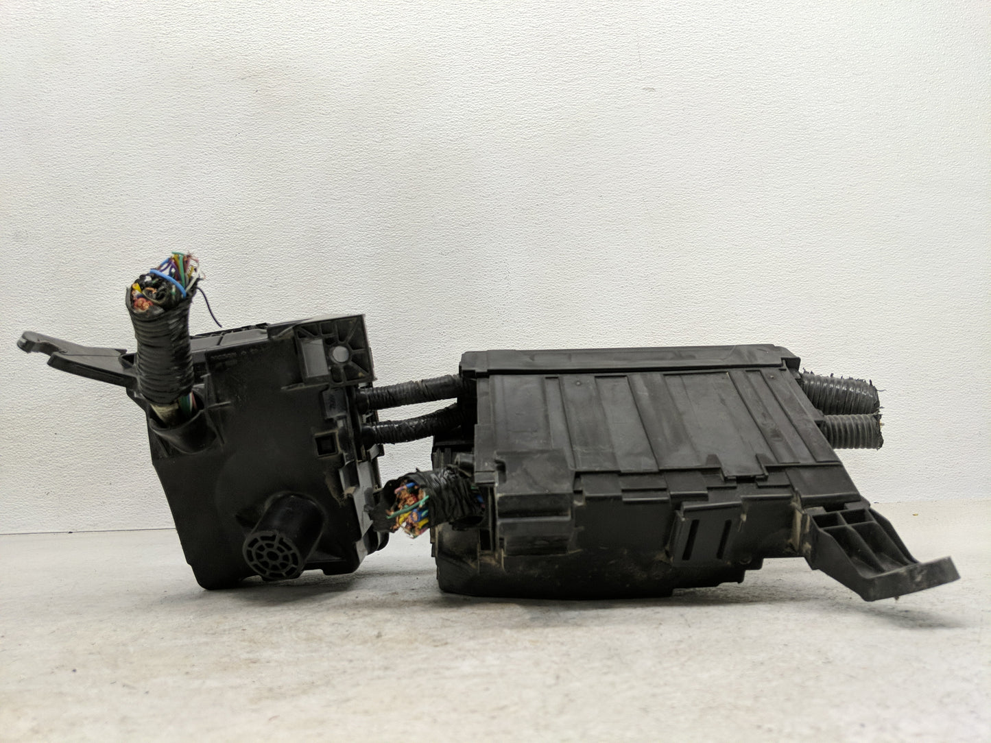 2015-2022 Nissan Pathfinder Fusebox Fuse Box Panel Relay Module Fits Fits 2015 2016 2017 2018 2019 2020 2022 OEM Used Auto P