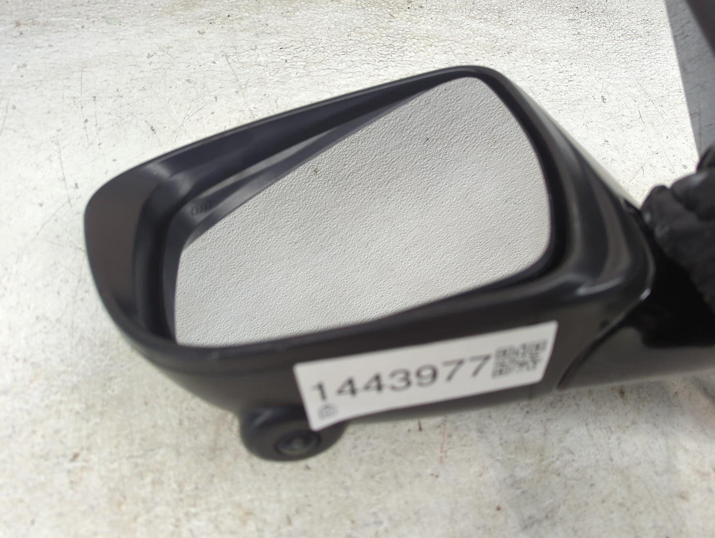 2018-2020 Nissan Pathfinder Driver Side View Mirror - Left Door Mirror OEM Used - Oemusedautoparts1.com
