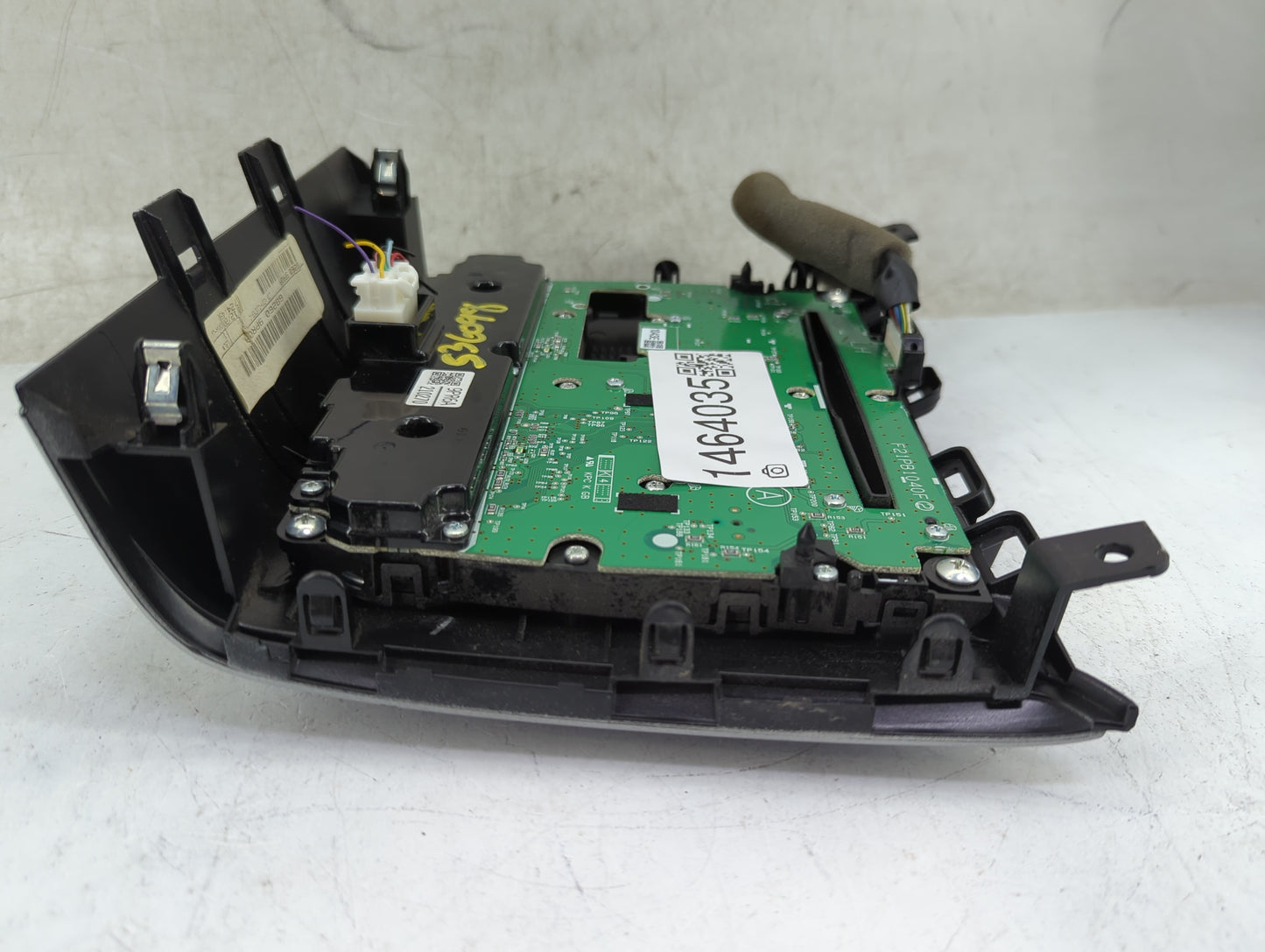 2018-2020 Nissan Pathfinder Radio Control Panel 1464035 - Oemusedautoparts1.com
