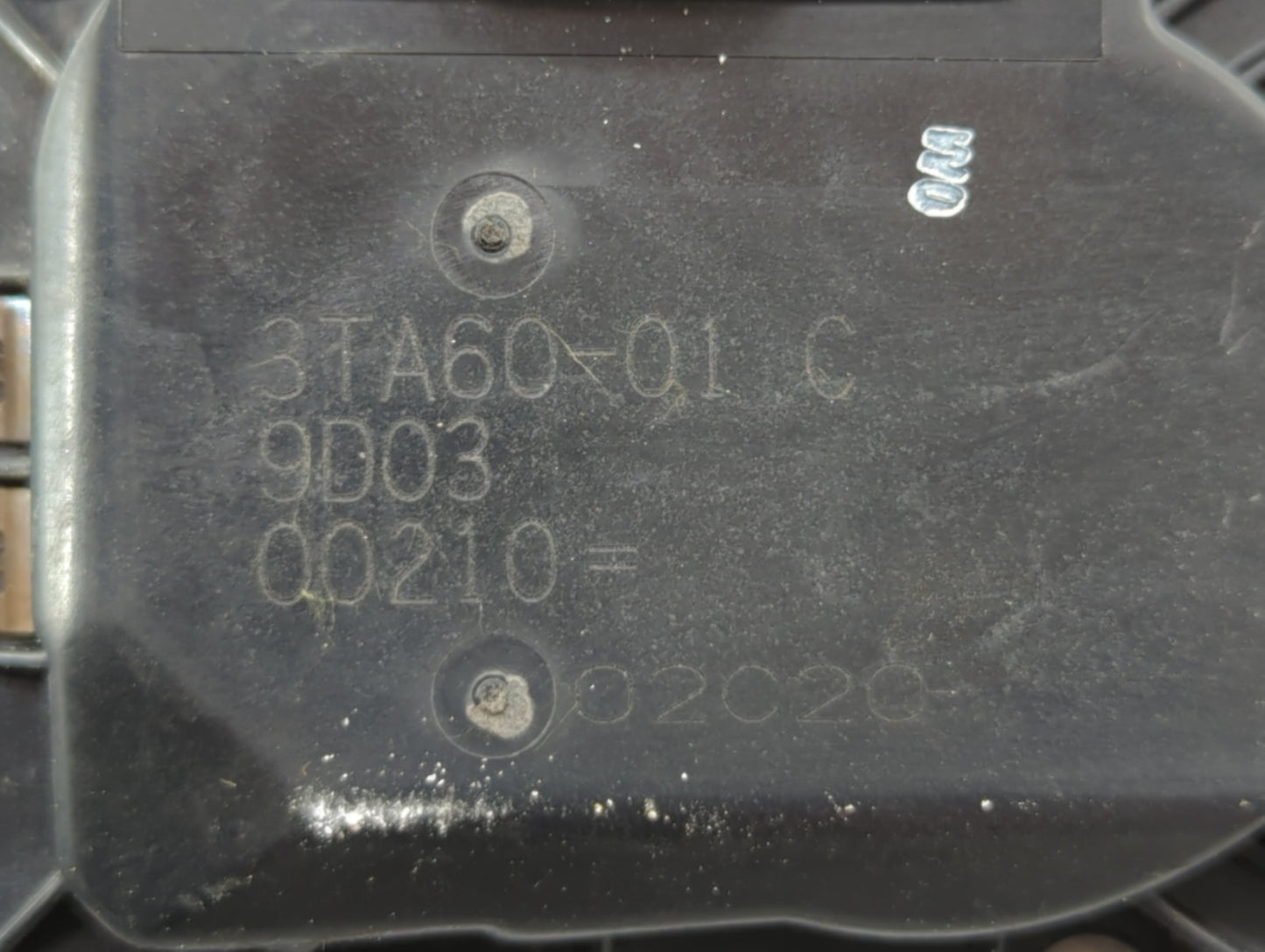 2014-2019 Nissan Rogue Throttle Body P/N:3TA60-01 C 3TA60-01 B, 3TA60-01 A Fits Fits 2013 2014 2015 2016 2017 2018 2019 OEM