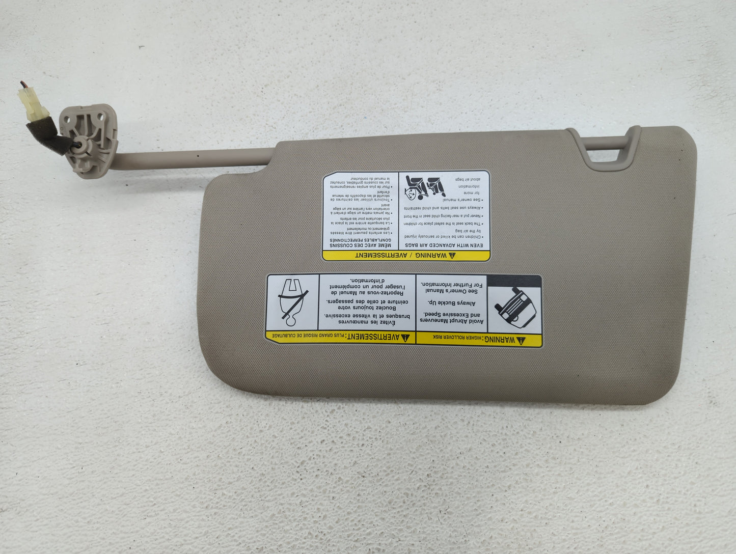2018-2020 Nissan Rogue Sun Visor Shade Replacement Passenger Right Mirror Fits Fits 2018 2019 2020 OEM Used Auto Parts - Oem