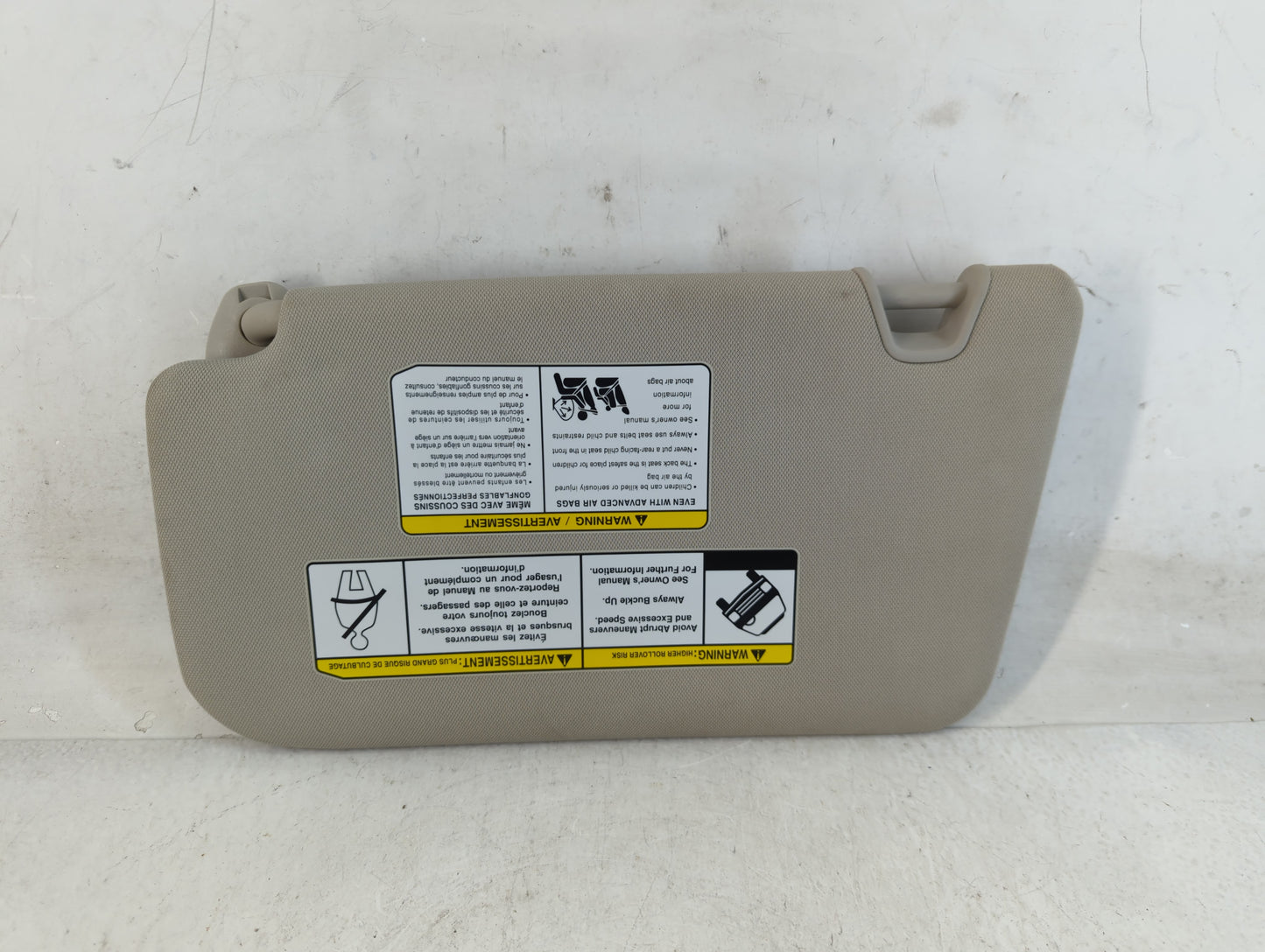 2018-2020 Nissan Rogue Sun Visor Shade Replacement Passenger Right Mirror Fits Fits 2018 2019 2020 OEM Used Auto Parts - Oem