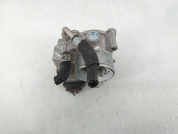 2018-2022 Nissan Rogue Sport Throttle Body P/N:4BA60-01 F Fits Fits 2018 2019 2020 2021 2022 OEM Used Auto Parts