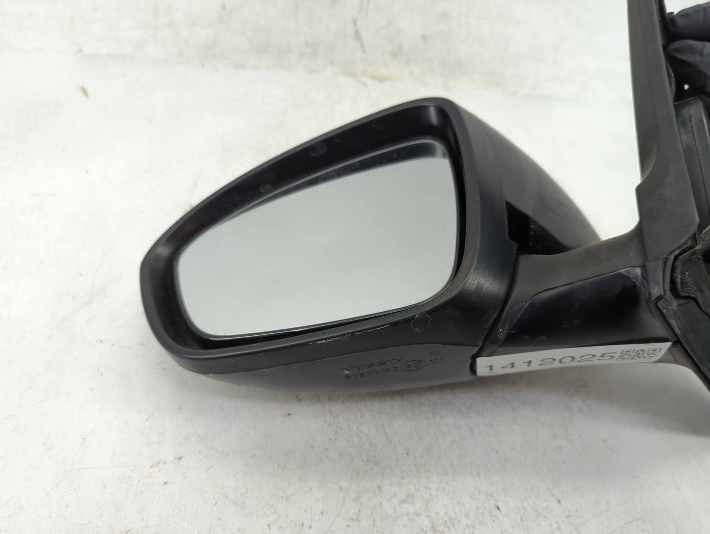 2020-2022 Nissan Sentra Driver Side View Mirror - Left Door Mirror OEM Used - Oemusedautoparts1.com