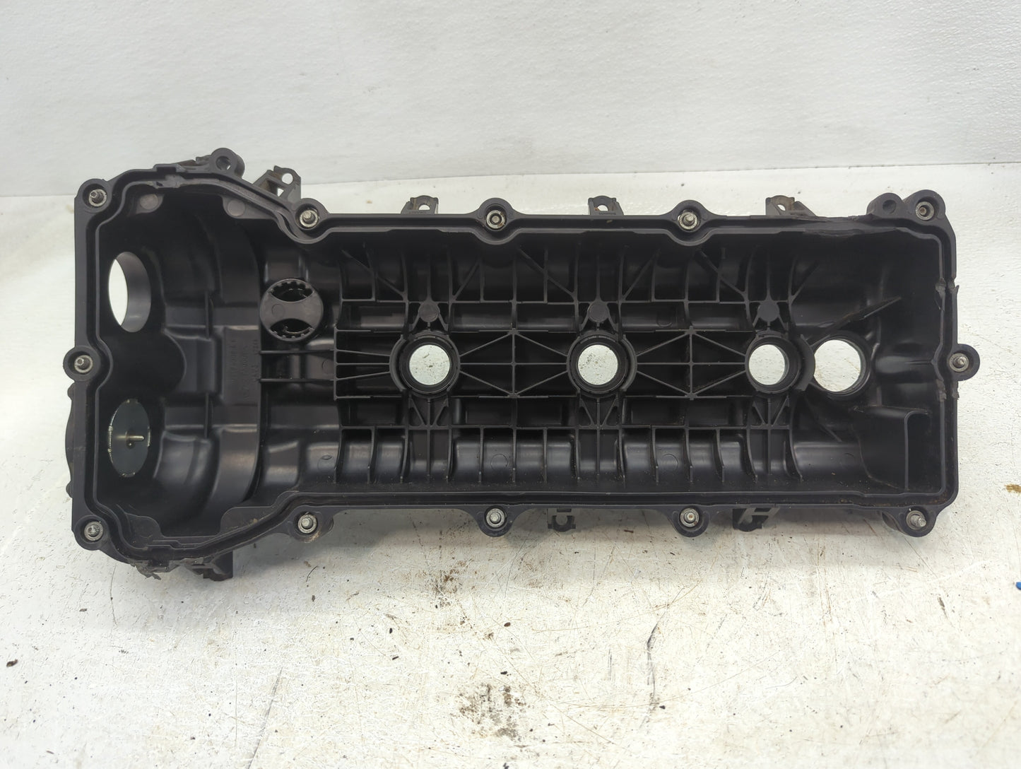2020 Ram Promaster 3500 Driver Left Cylinder Head Valve Cover P/N:05184069AK Fits OEM Used Auto Parts - Oemusedautoparts1.co