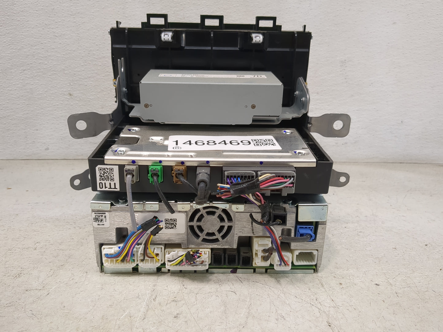 2020 Subaru Ascent Radio AM FM Cd Player Receiver Replacement P/N:82131AN00A EUV9SR057DD Fits OEM Used Auto Parts - Oemuseda
