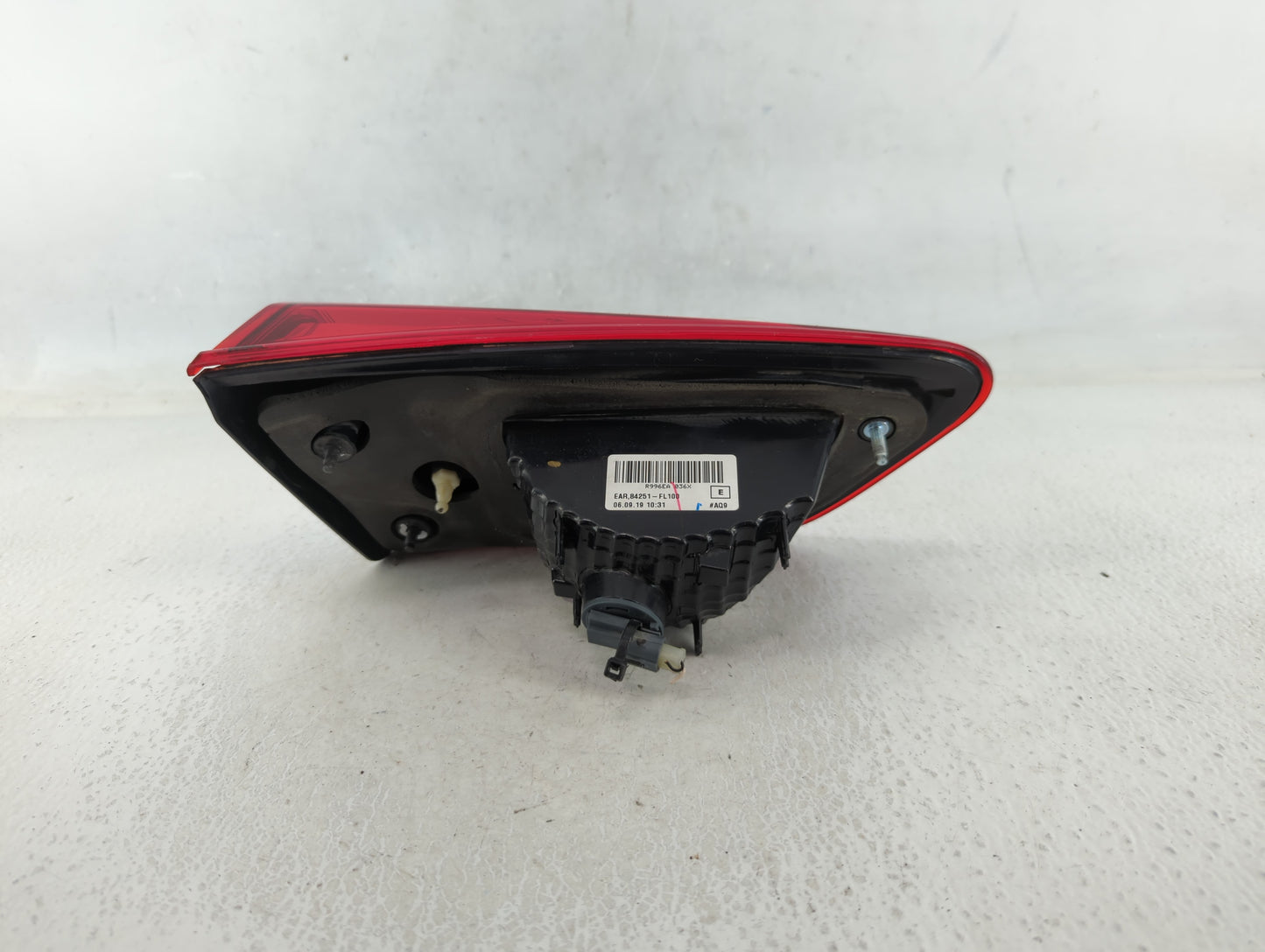 2020 Subaru Xv Tail Light Assembly Passenger Right OEM P/N:84251-FL100 R996EA 036X Fits OEM Used Auto Parts - Oemusedautopar