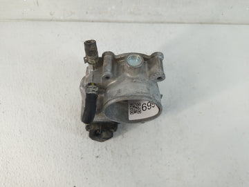 2017-2022 Toyota Highlander Throttle Body P/N:22030-0P060 Fits Fits 2016 2017 2018 2019 2020 2021 2022 OEM Used Auto Parts
