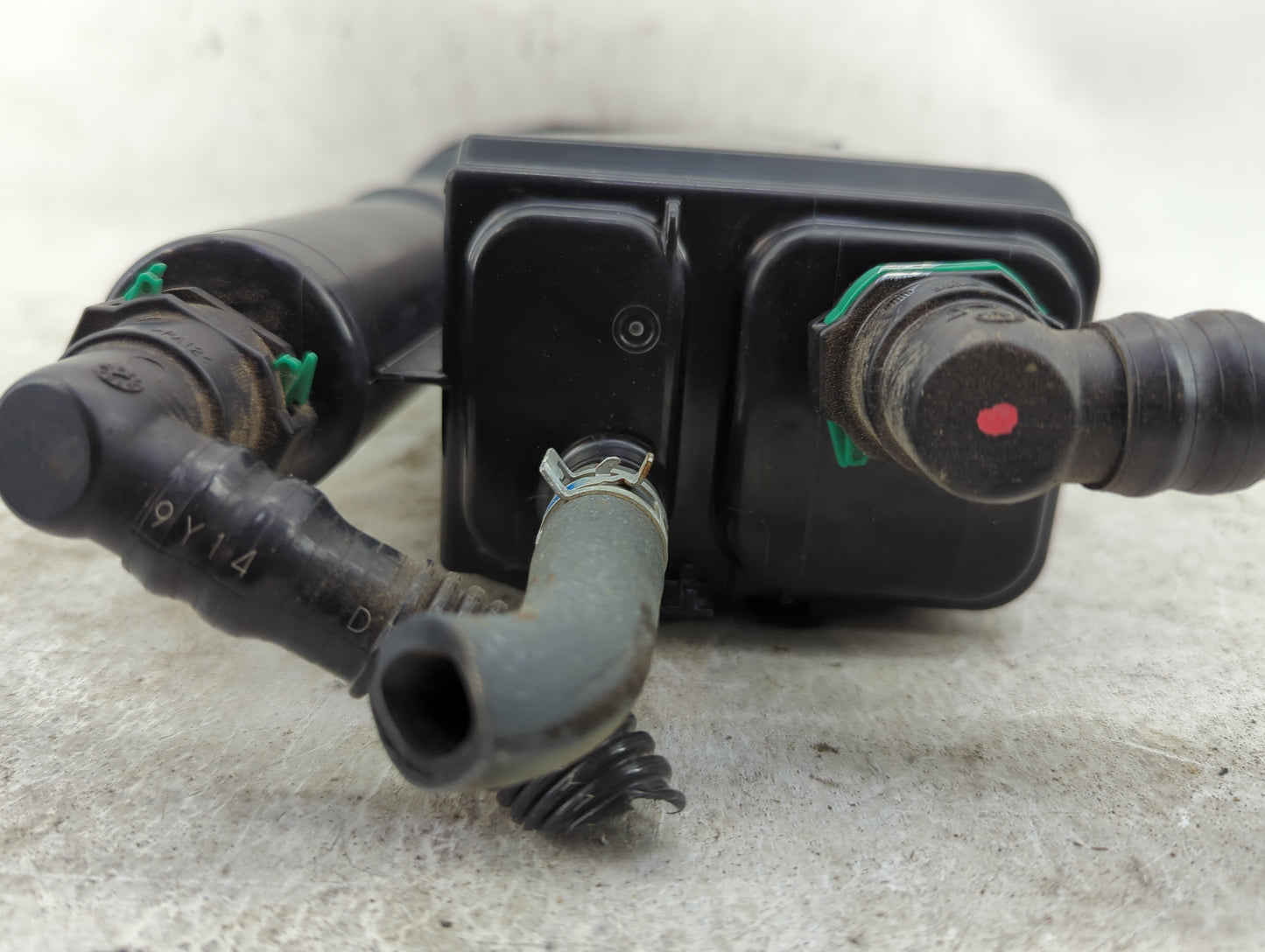 2020 Toyota Rav4 Fuel Vapor Charcoal Canister - Oemusedautoparts1.com