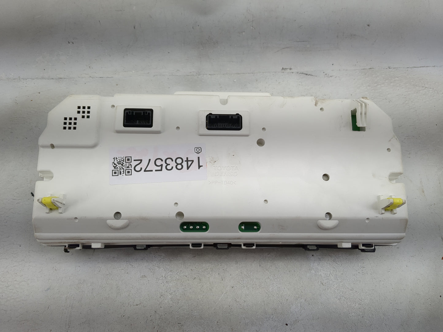 2020 Toyota Sienna Instrument Cluster Speedometer Gauges P/N:83800-08892-00 TN157410-3900 Miles: Fits OEM Used Auto Parts -