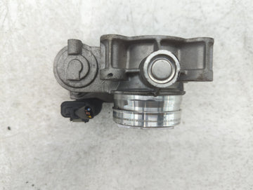 2017-2020 Toyota Sienna Throttle Body P/N:12671379AA Fits Fits 2016 2017 2018 2019 2020 2021 2022 OEM Used Auto Parts