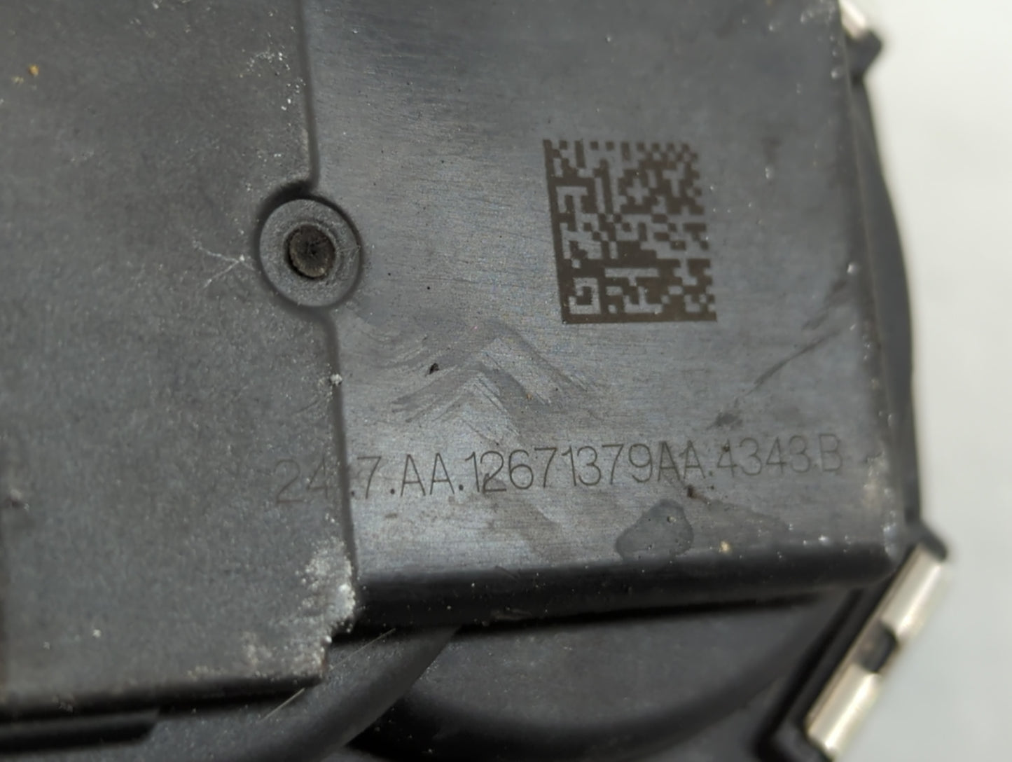 2017-2020 Toyota Sienna Throttle Body P/N:12671379AA Fits Fits 2016 2017 2018 2019 2020 2021 2022 OEM Used Auto Parts - Oemu