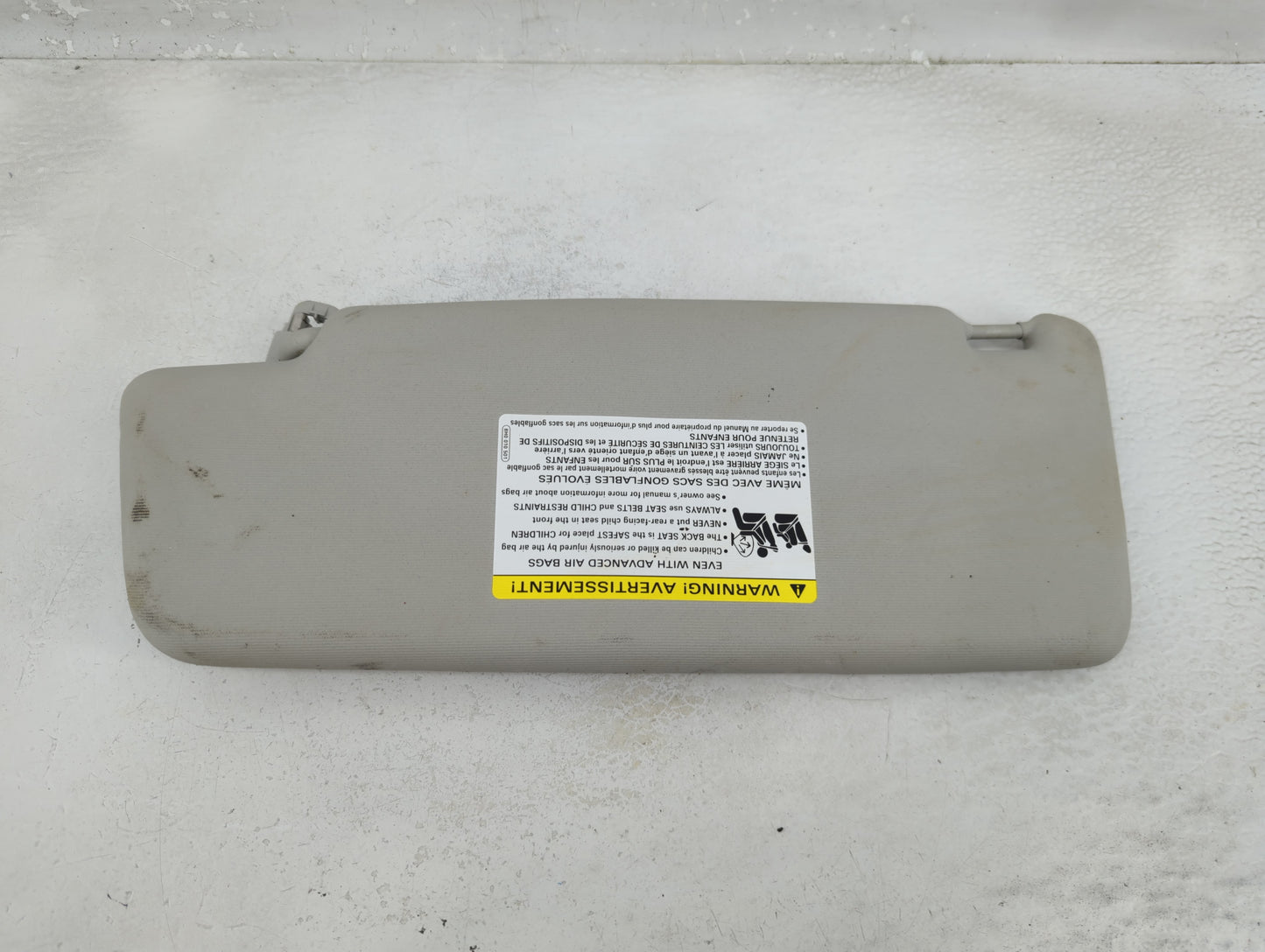 2020 Volkswagen Passat Sun Visor Shade Replacement Passenger Right Mirror Fits OEM Used Auto Parts - Oemusedautoparts1.com
