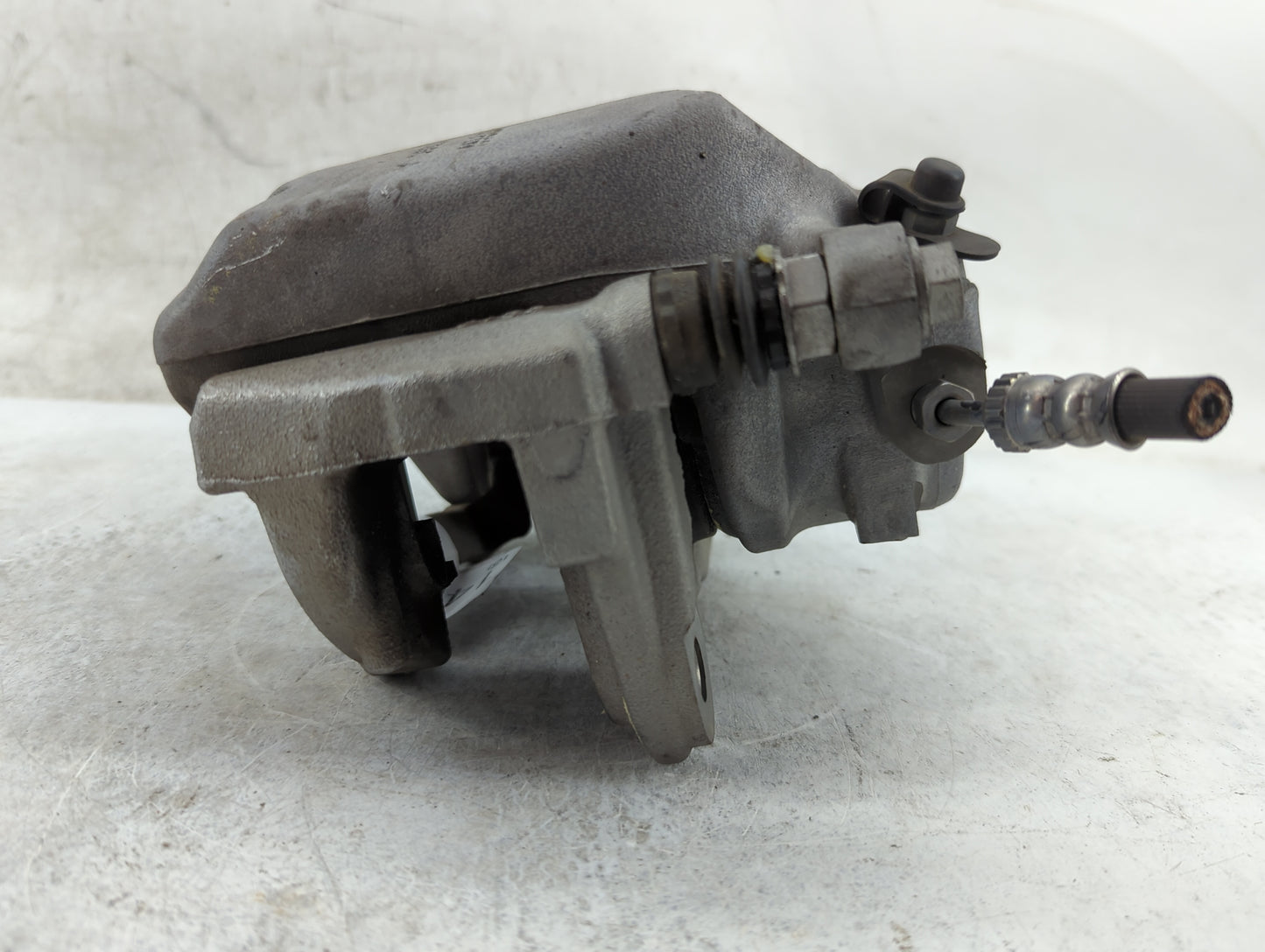 2019-2021 Bmw 330i Rear Passenger Right Brake Caliper 1460922 - Oemusedautoparts1.com