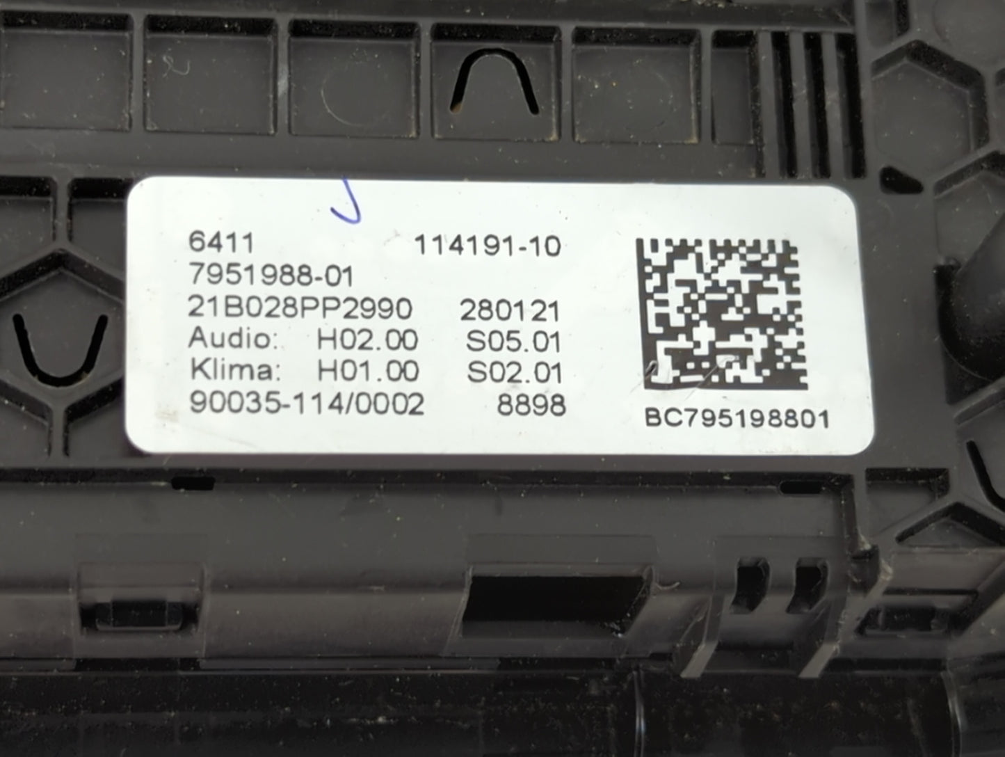 2018-2021 Bmw X3 Climate Control Module Temperature AC/Heater Replacement P/N:7951988-01 Fits Fits 2018 2019 2020 2021 OEM U