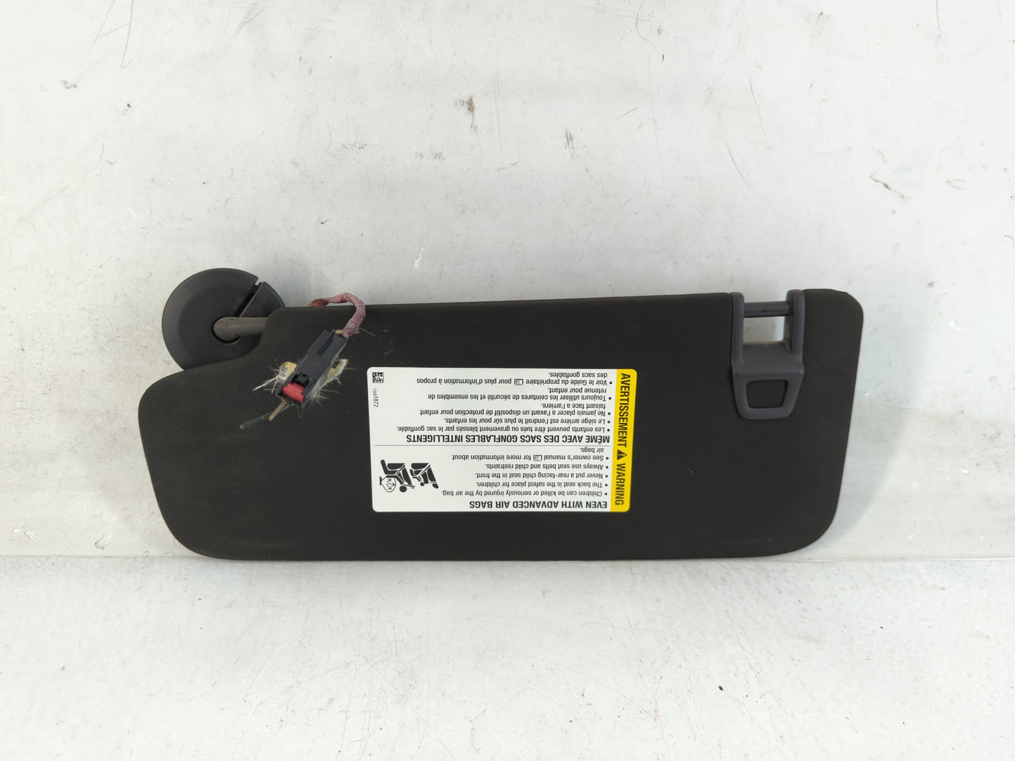 2020 Cadillac Ct4 Sun Visor Shade Replacement Passenger Right Mirror Fits OEM Used Auto Parts - Oemusedautoparts1.com