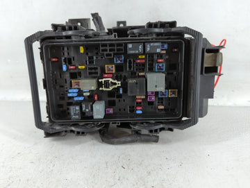 2019-2021 Chevrolet Malibu Fusebox Fuse Box Panel Relay Module P/N:B4950507 Fits Fits 2019 2020 2021 OEM Used Auto Parts