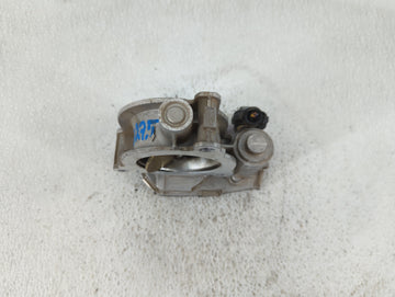 2021-2022 Chevrolet Silverado 1500 Throttle Body P/N:12710643 Fits Fits 2021 2022 OEM Used Auto Parts