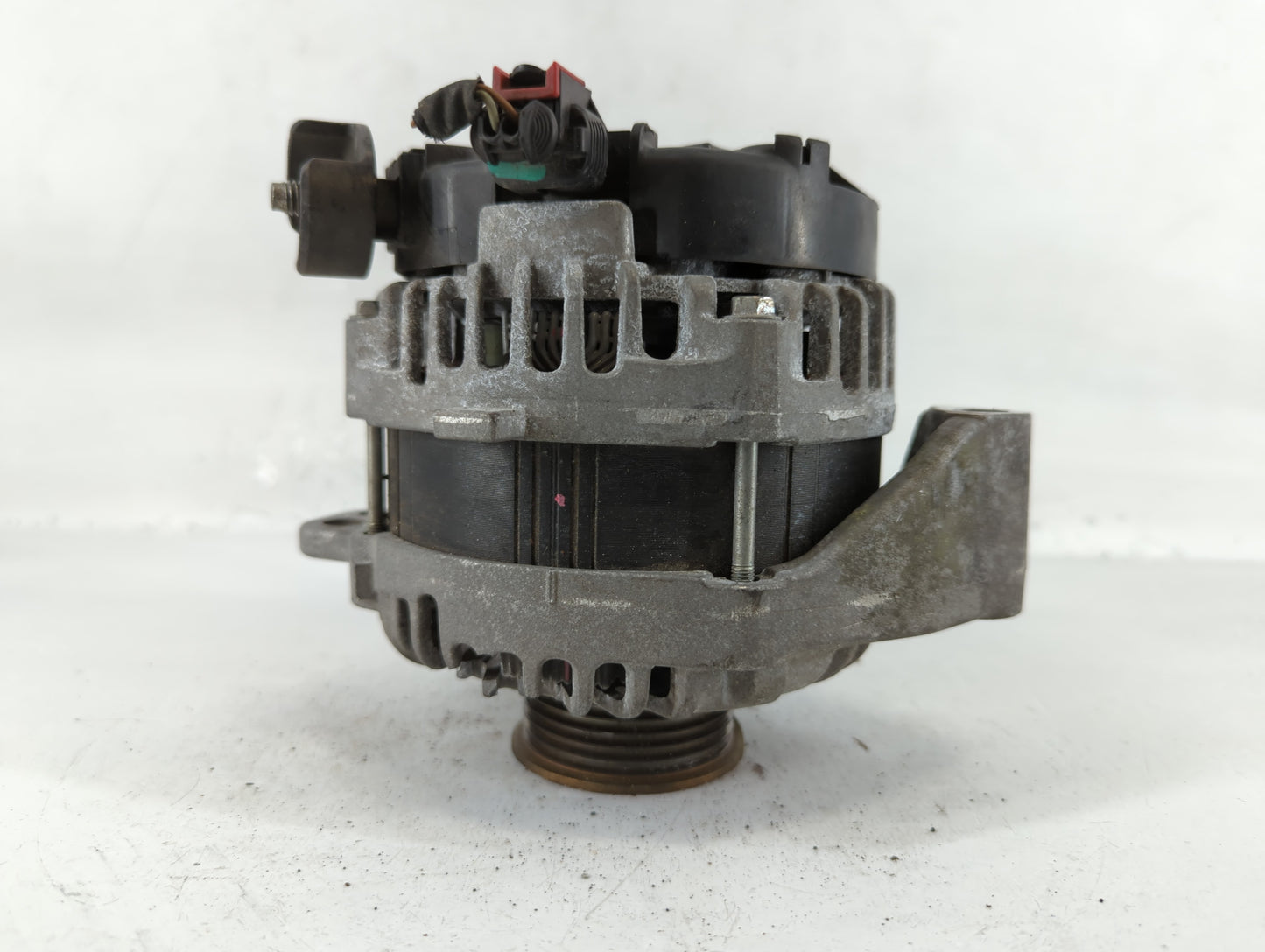 2019-2022 Chevrolet Silverado 1500 Alternator Replacement Generator Charging Assembly Engine OEM P/N:13539726 Fits OEM Used