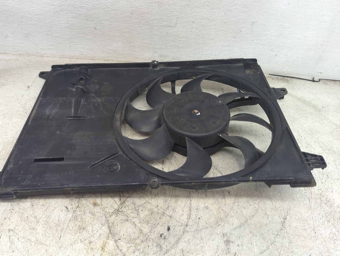 2016-2022 Chevrolet Spark Electric Radiator Cooling Fan Motor Assembly Fits Fits 2016 2017 2018 2019 2020 2021 2022 OEM Used