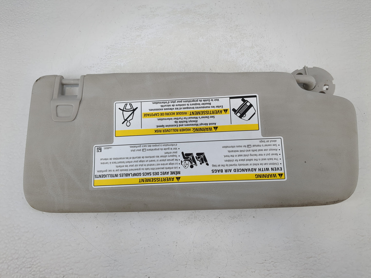 2021-2022 Chevrolet Trailblazer Sun Visor Shade Replacement Driver Left Mirror Fits Fits 2021 2022 OEM Used Auto Parts - Oem