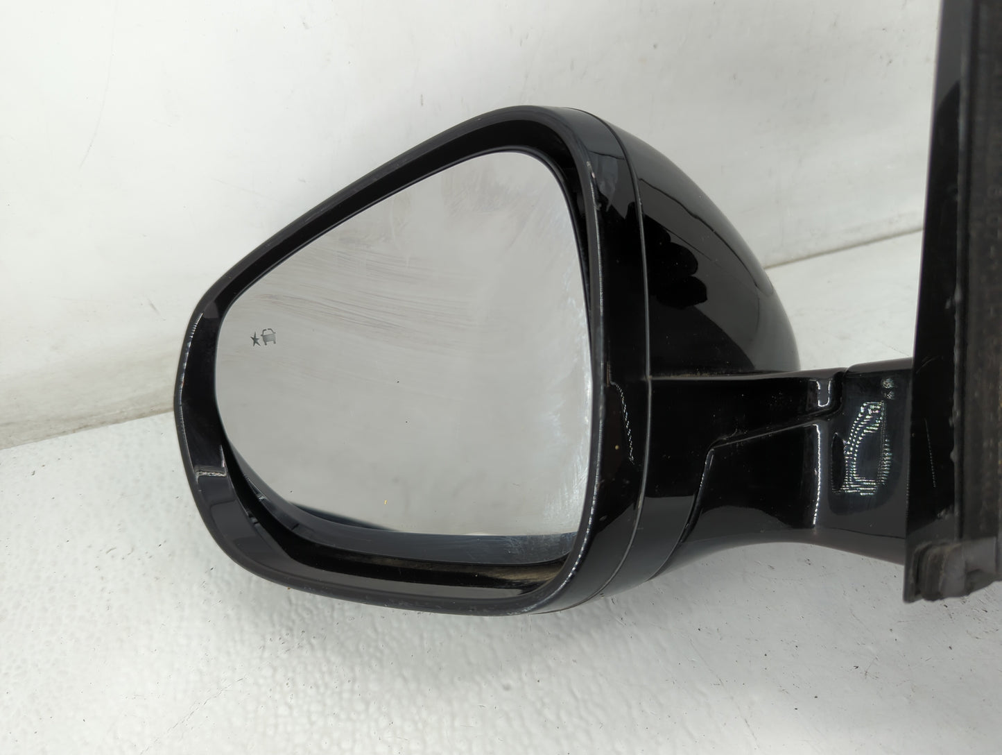 2021-2022 Chevrolet Trailblazer Side Mirror Replacement Driver Left View Door Mirror P/N:DM301-610731 Fits Fits 2021 2022 OE