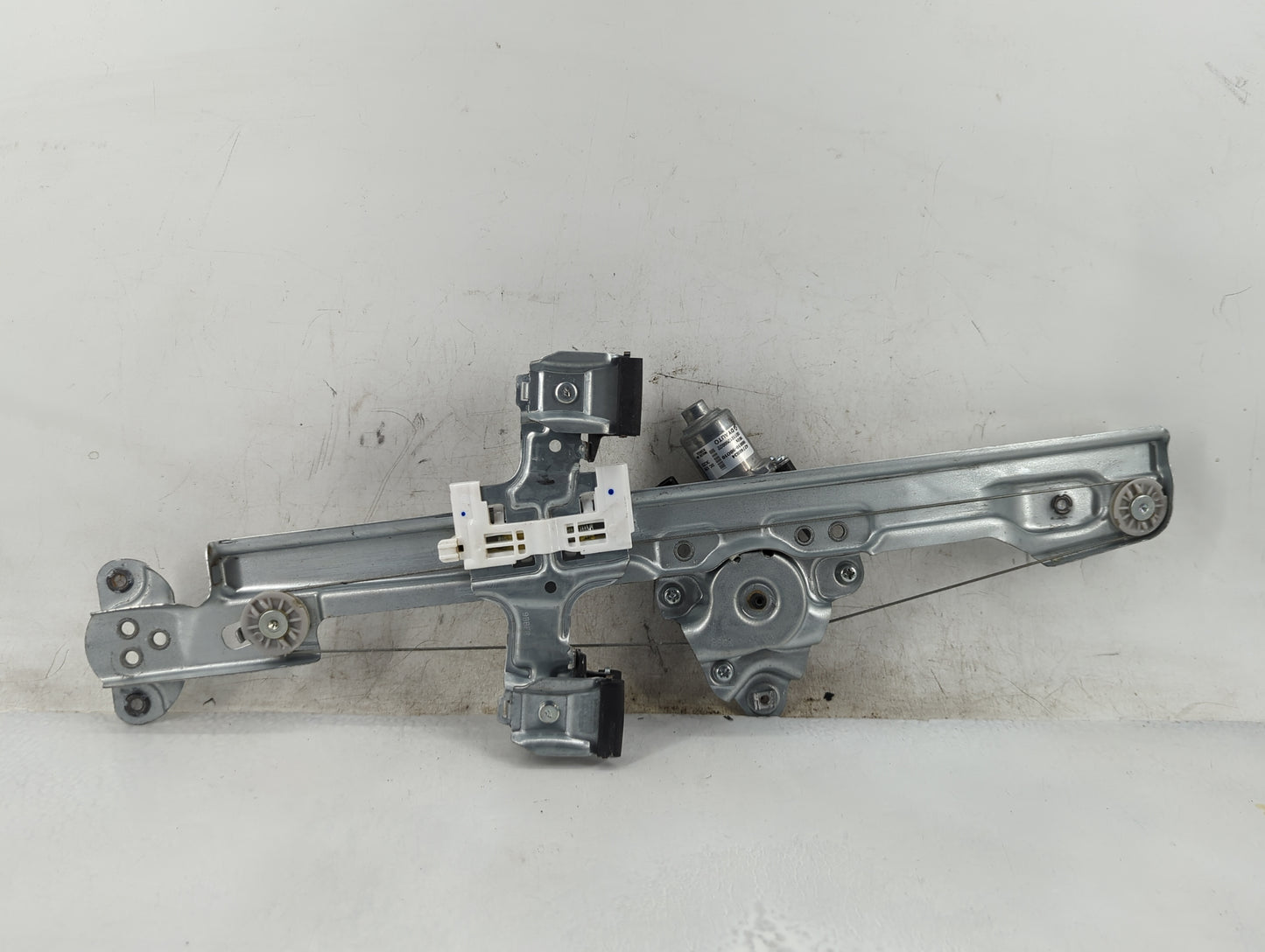2021-2022 Chevrolet Trailblazer Window Regulator Passenger Front - Oemusedautoparts1.com