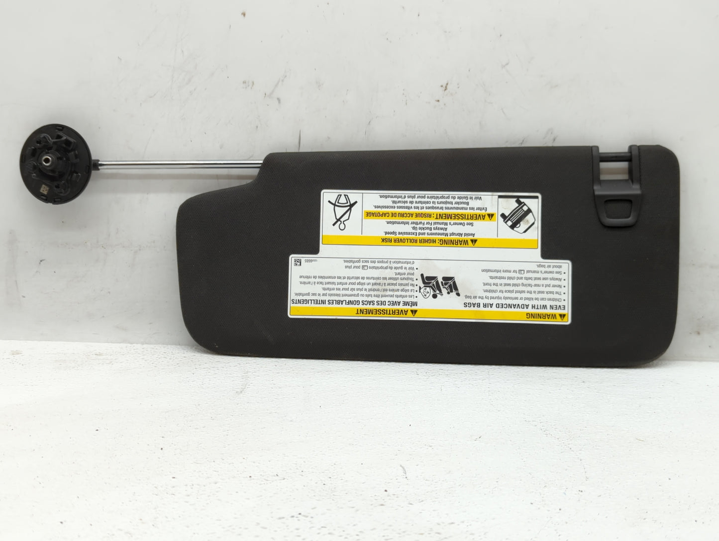 2021-2022 Chevrolet Trailblazer Sun Visor Shade Replacement Driver Left Mirror Fits Fits 2021 2022 OEM Used Auto Parts - Oem