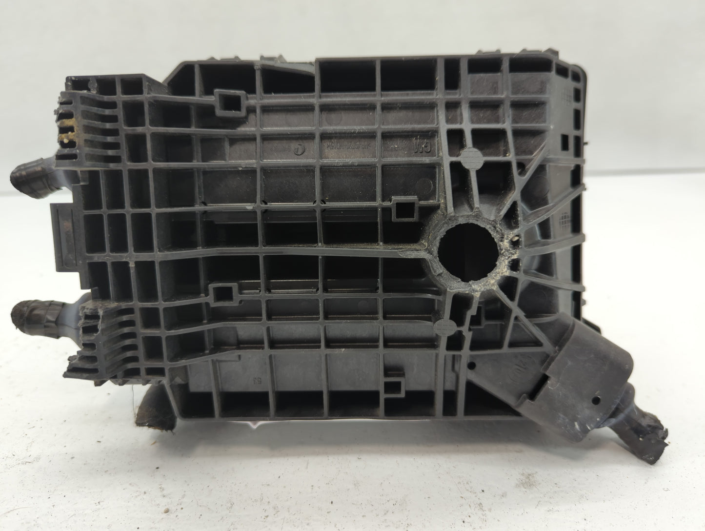 2021-2022 Chevrolet Trailblazer Fusebox Fuse Box Panel Relay Module P/N:42724258 Fits Fits 2021 2022 OEM Used Auto Parts - O