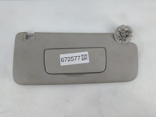 2021-2022 Chevrolet Trailblazer Sun Visor Shade Replacement Passenger Right Mirror Fits Fits 2021 2022 OEM Used Auto Parts