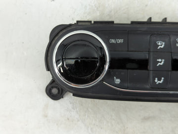 2021-2022 Chevrolet Trailblazer Climate Control Module Temperature AC/Heater Replacement Fits Fits 2021 2022 OEM Used Auto Parts