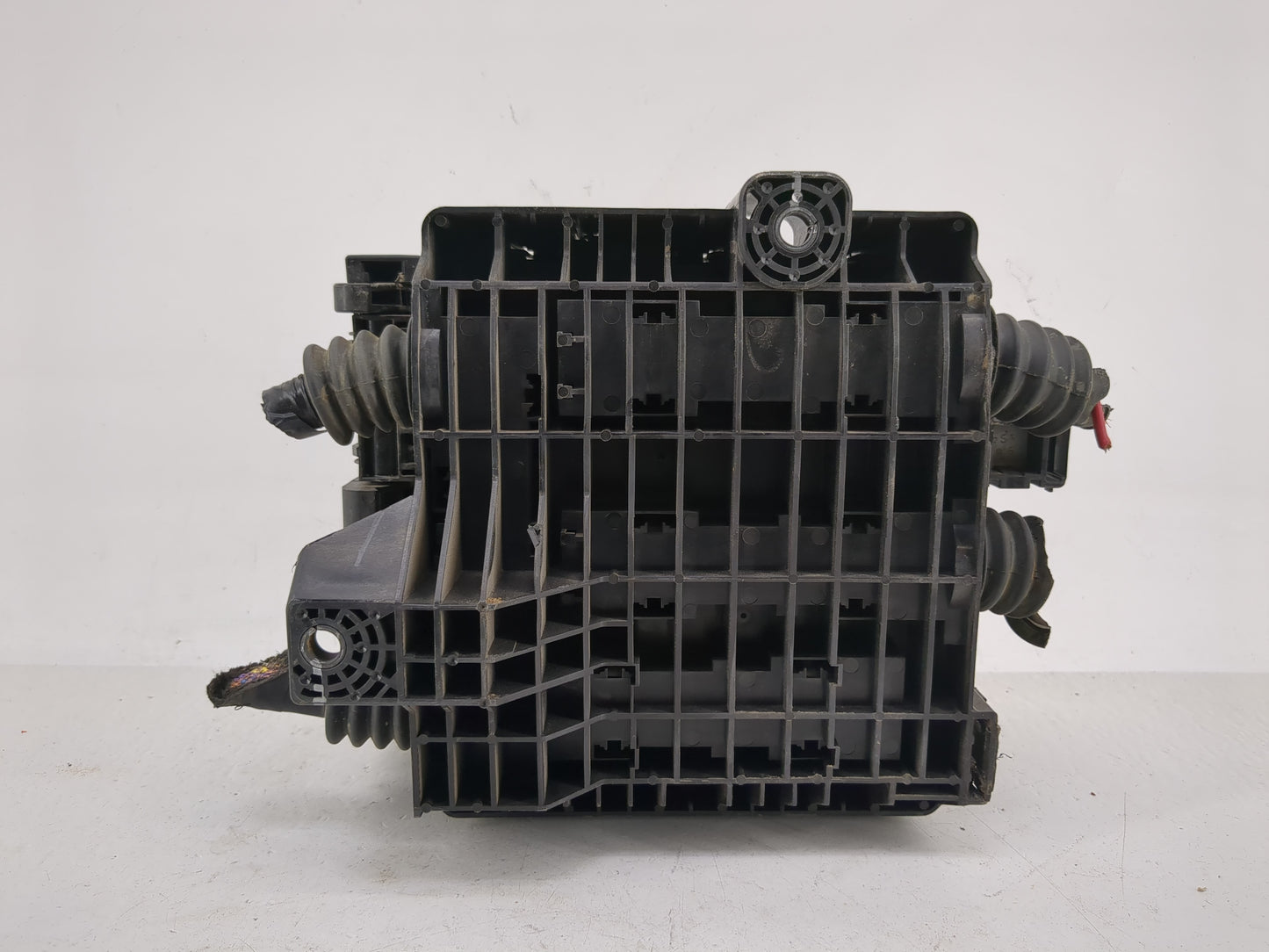 2020-2022 Chevrolet Traverse Fusebox Fuse Box Panel Relay Module P/N:13455283 9151A31 Fits Fits 2019 2020 2021 2022 OEM Used