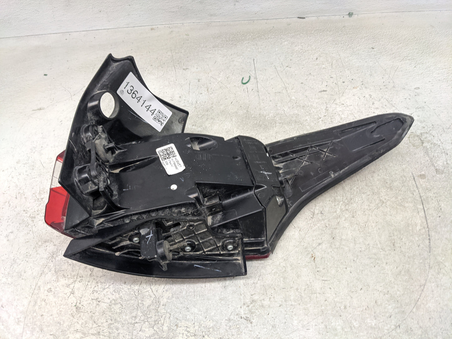 2018-2021 Chevrolet Traverse Tail Light Assembly Driver Left OEM P/N:84838457 Fits Fits 2018 2019 2020 2021 OEM Used Auto Pa