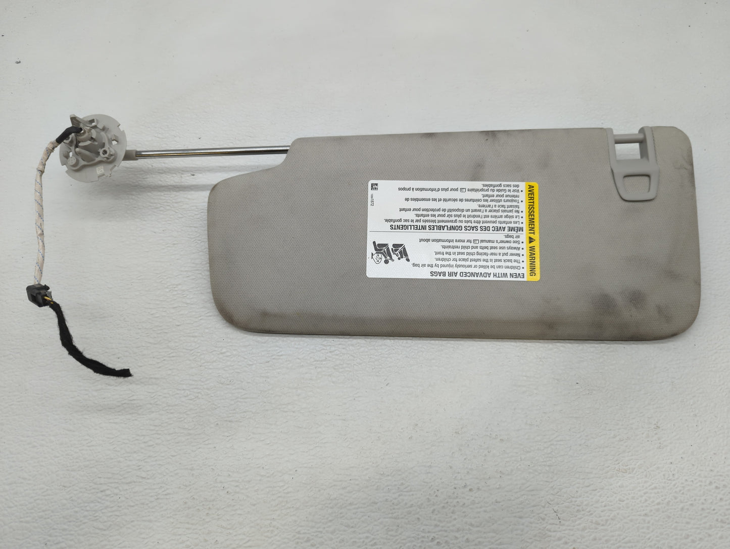 2018-2022 Chevrolet Traverse Sun Visor Shade Replacement Driver Left Mirror Fits Fits 2018 2019 2020 2021 2022 OEM Used Auto