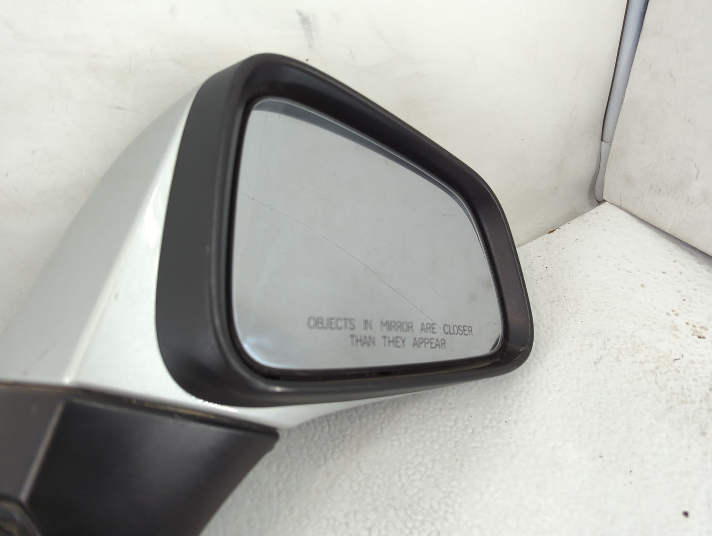 2021 Chevrolet Trax Side Mirror Replacement Passenger Right View Door Mirror P/N:E4045020 Fits OEM Used Auto Parts - Oemused