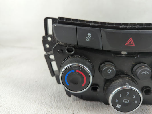 2017-2021 Chevrolet Trax Climate Control Module Temperature AC/Heater Replacement P/N:42588188 Fits Fits 2017 2018 2019 2020 2021 OEM Used Auto Parts