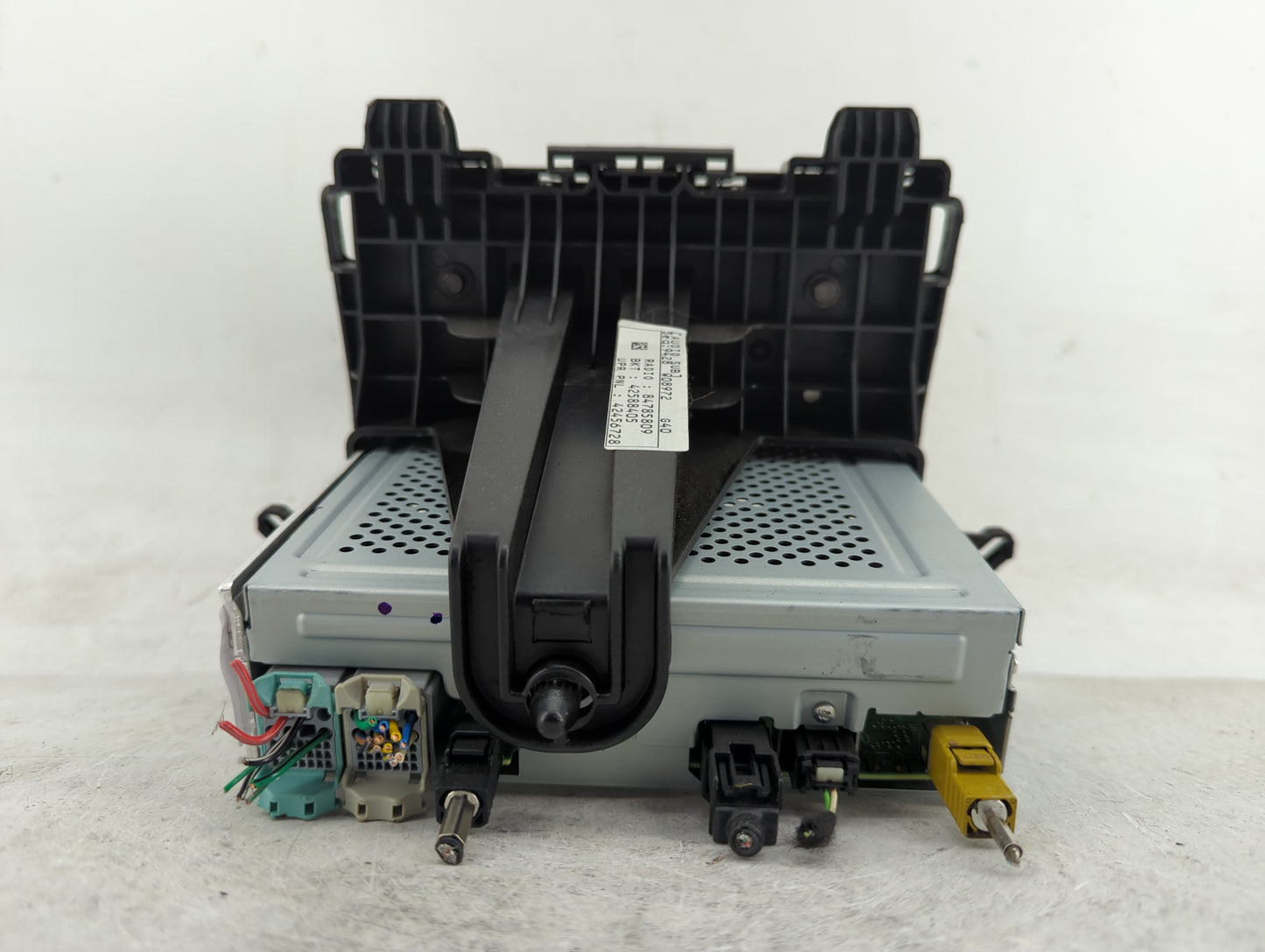 2021 Chevrolet Trax Radio AM FM Cd Player Receiver Replacement P/N:84785809 Fits OEM Used Auto Parts - Oemusedautoparts1.com