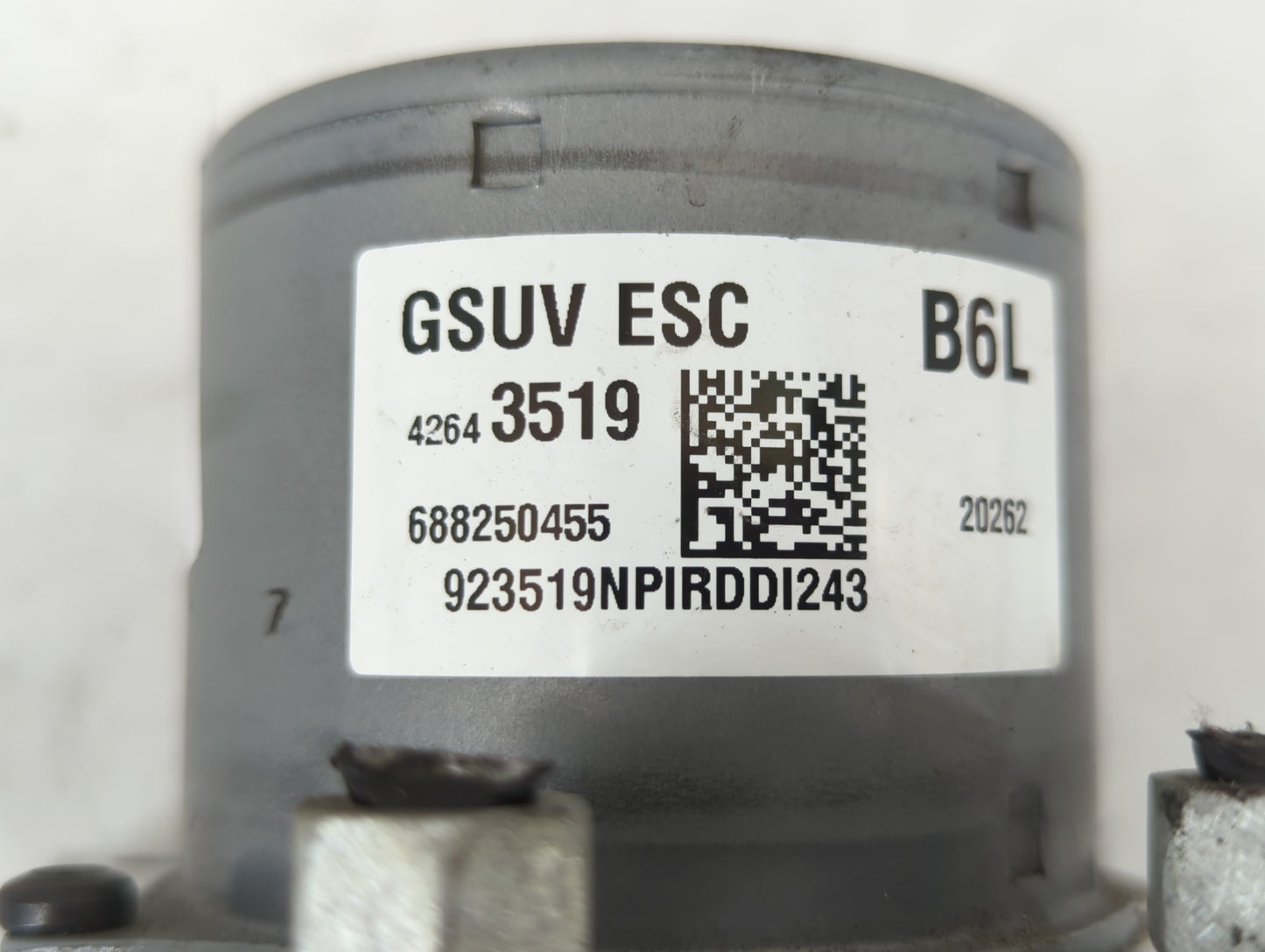 2017-2021 Chevrolet Trax ABS Pump Control Module Replacement P/N:42643519 Fits Fits 2017 2018 2019 2020 2021 OEM Used Auto P